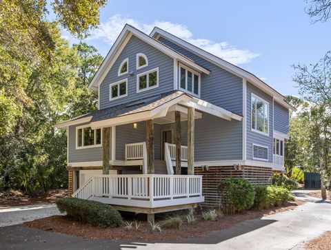 MLS: 25007050
