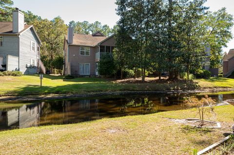 A home in North Charleston