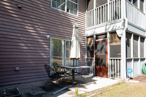 A home in North Charleston