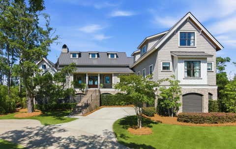 Photo of 312 River Oak Drive, Mount Pleasant, SC 29464 (MLS # 26015952)