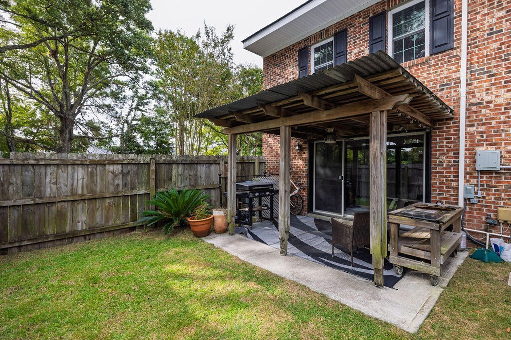 413 Carriage Lane R-6
