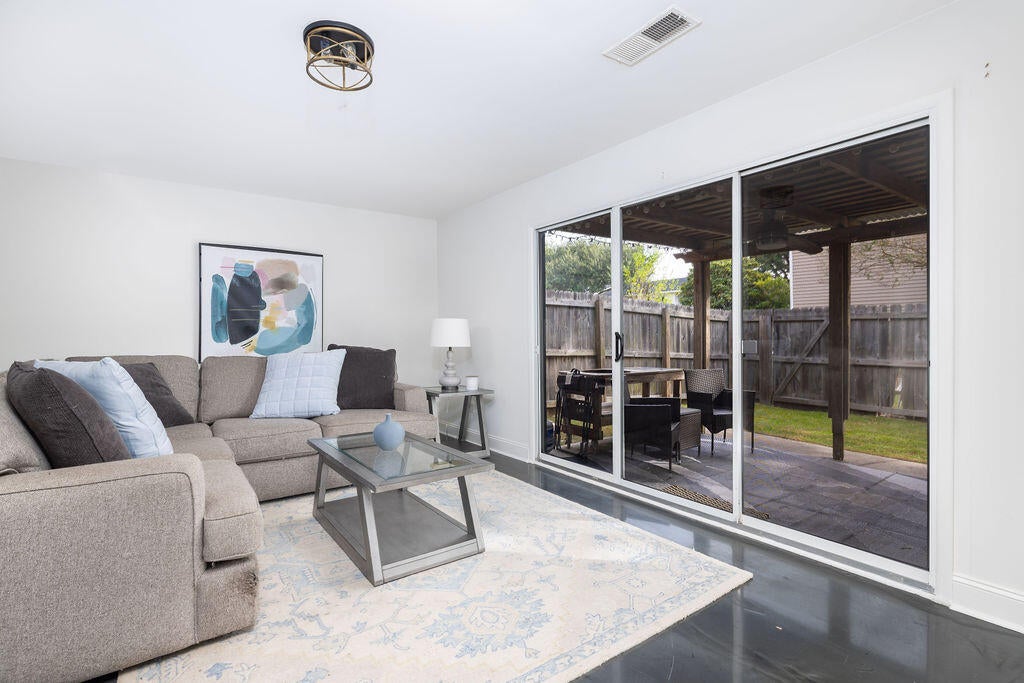 Photo of 413 Carriage Lane #R-6, Mount Pleasant, SC 29464 (MLS # 26028374)