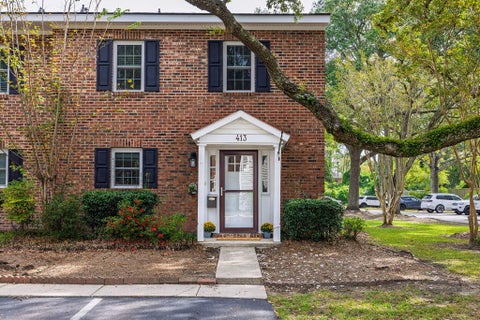 Photo of 413 Carriage Lane, Mount Pleasant, SC 29464 (MLS # 26028374)