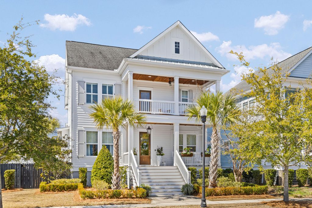 Photo of 2421 Louisville Street, Charleston, SC 29492 (MLS # 26006858)