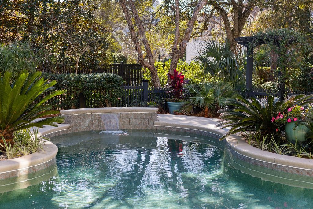 Photo of 215 Ferryman Lane, Daniel Island, SC 29492 (MLS # 26003153)