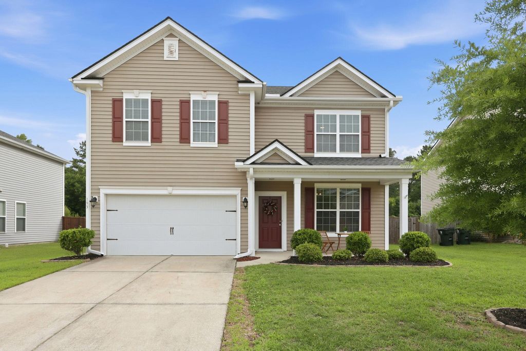 Photo of 193 Meadow Wood Road, Summerville, SC 29483 (MLS # 26013923)