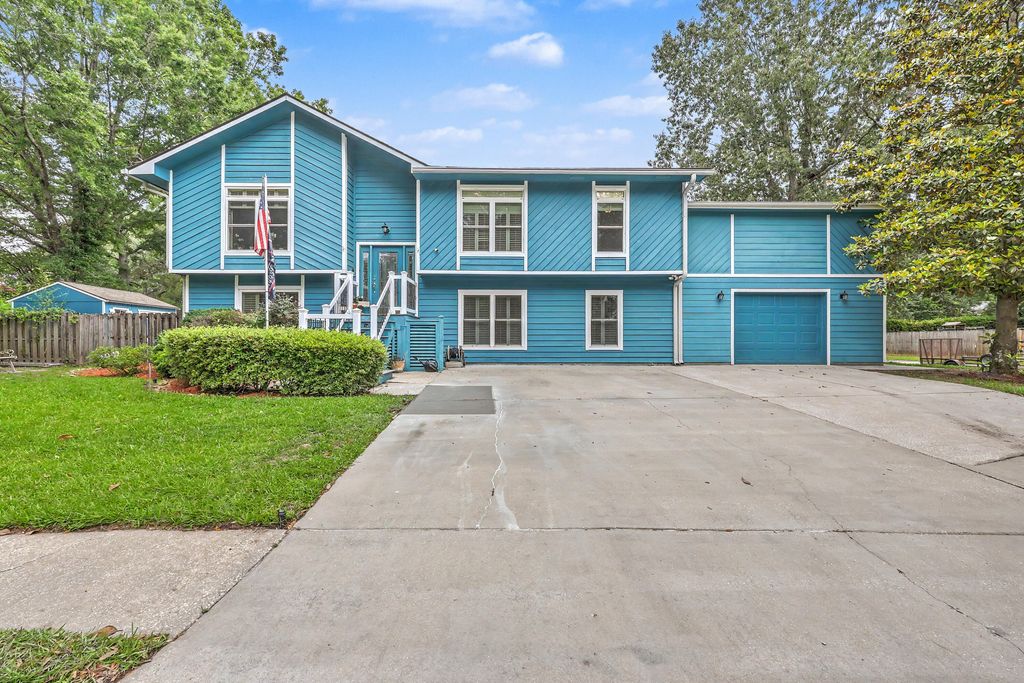 Photo of 1773 Banbury Road, Charleston, SC 29414 (MLS # 26014124)