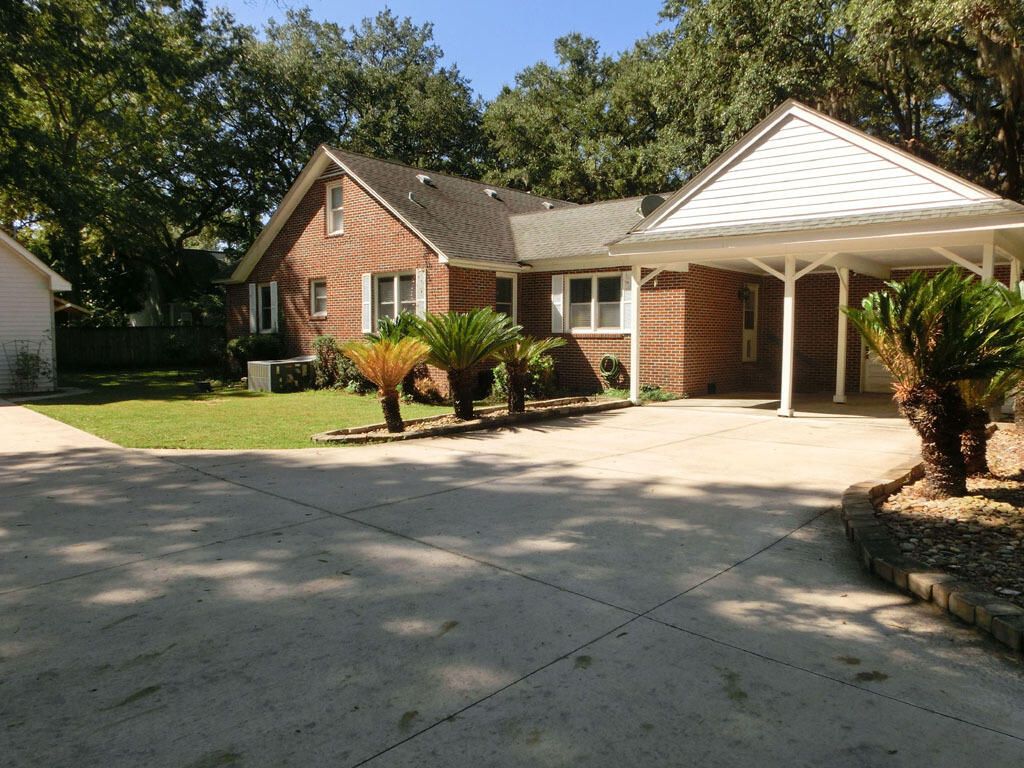 Photo of 2519 Longbranch Drive, Charleston, SC 29414 (MLS # 25027113)