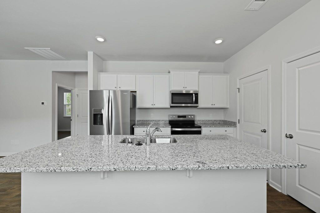 Photo of 3146 Dalmore Drive, Ravenel, SC 29470 (MLS # 26010313)