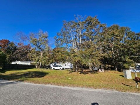 A home in Bonneau