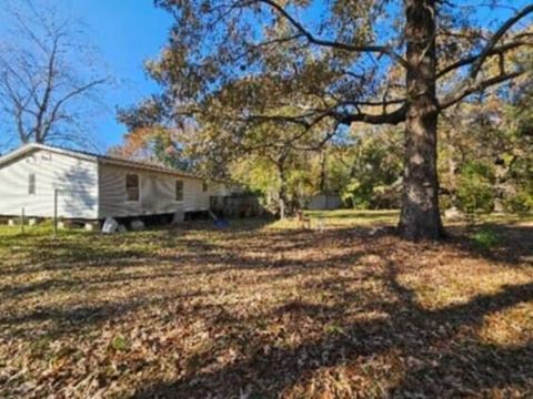 A home in Bonneau