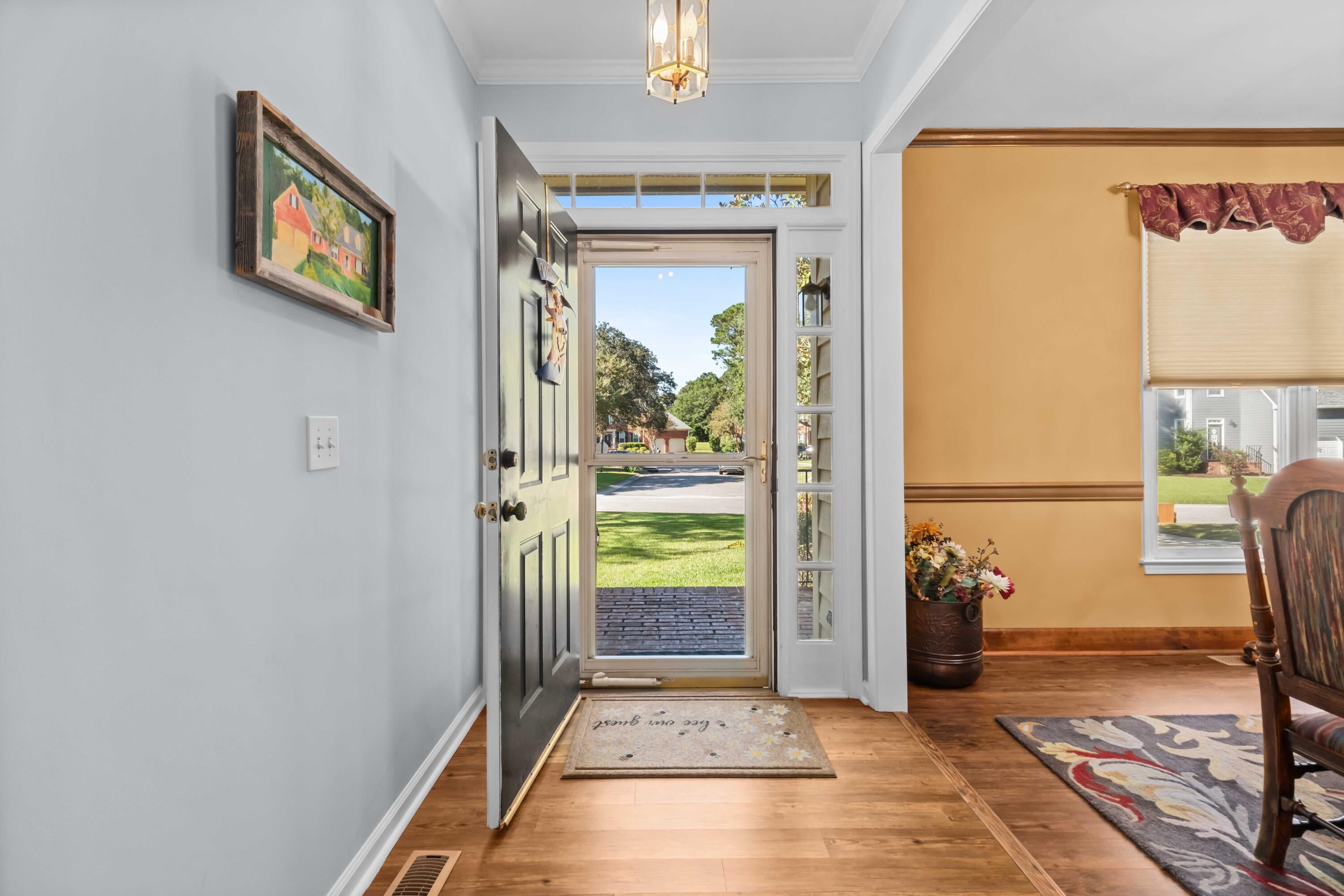 2724 Gaston Gate