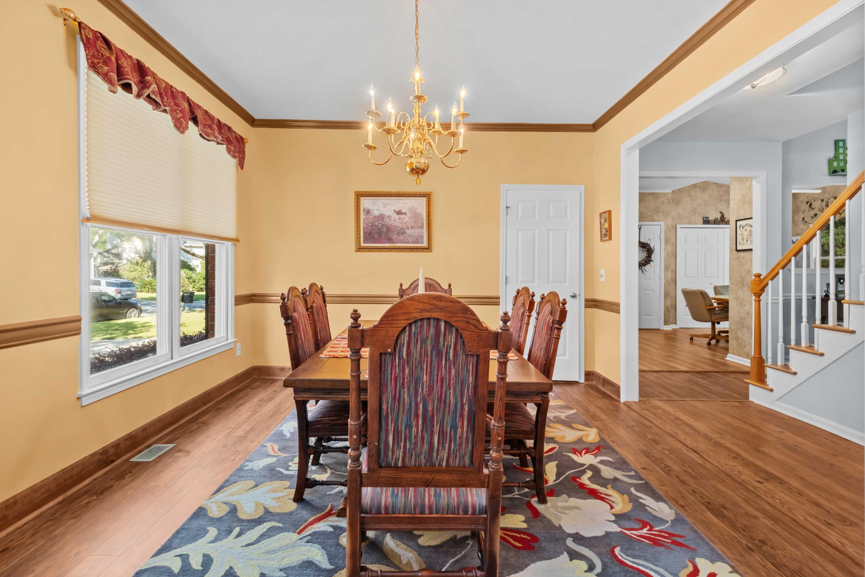 2724 Gaston Gate