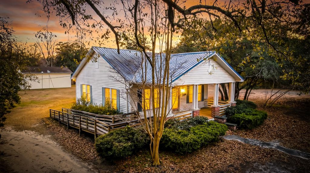 Photo of 219 W Main Street, Moncks Corner, SC 29461 (MLS # 26005336)