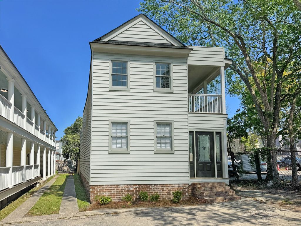Photo of 8 Islington Court, Charleston, SC 29403 (MLS # 26009506)