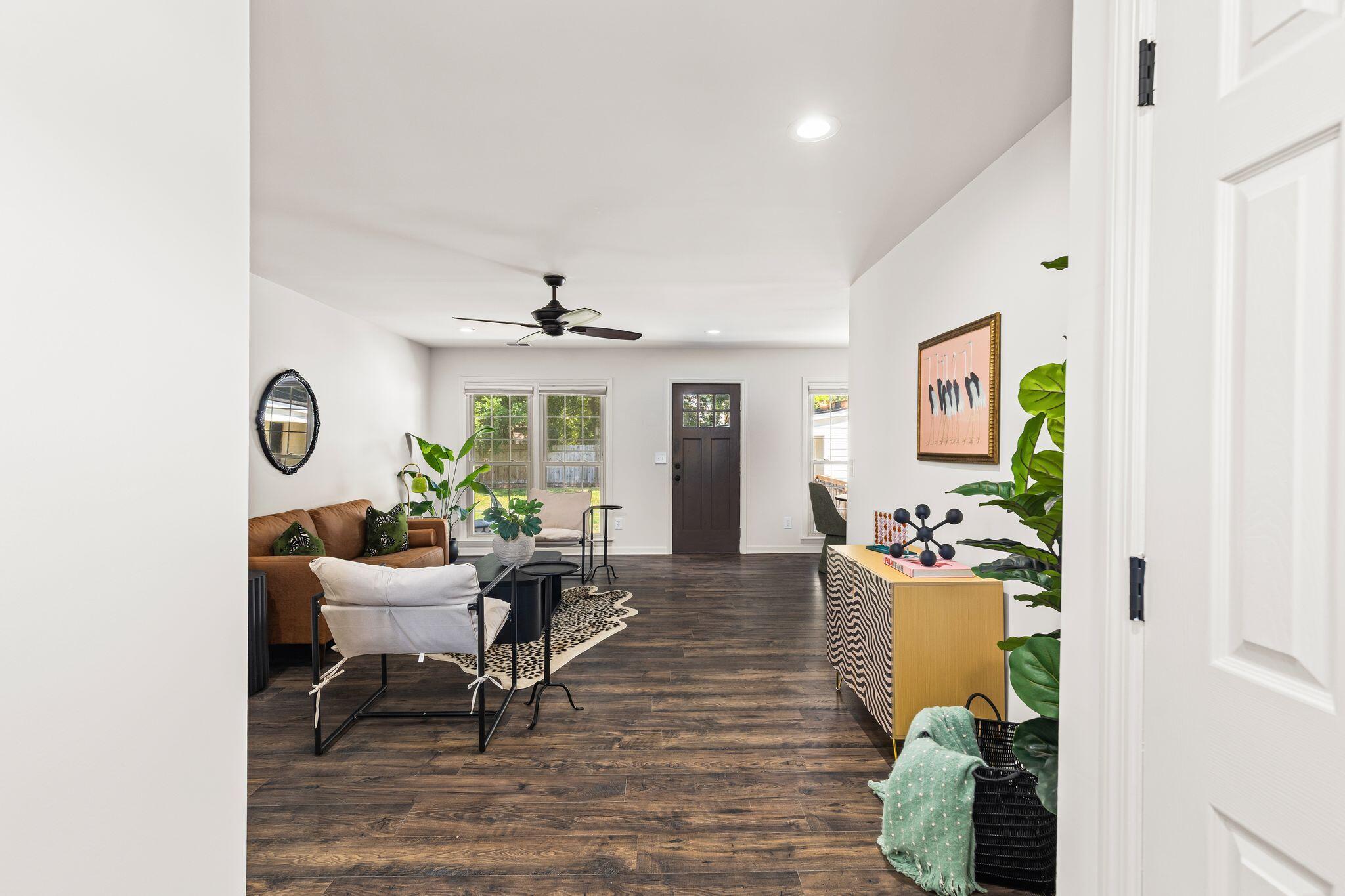 1115 Kentwood Circle