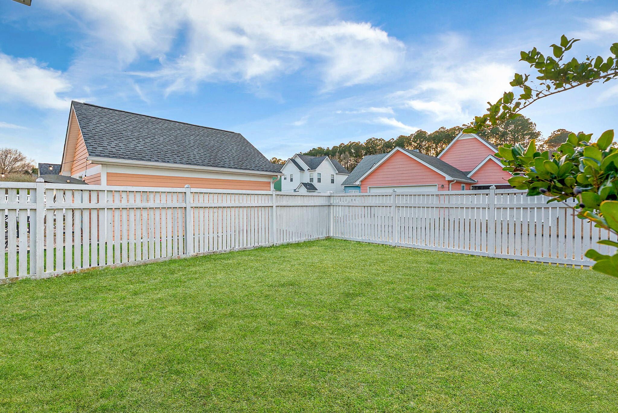 302 Hydrangea Street