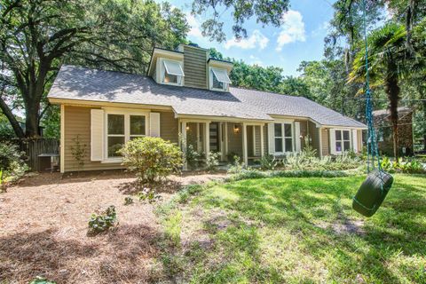 Photo of 1052 Yorktown Drive, Charleston, SC 29412 (MLS # 25017847)