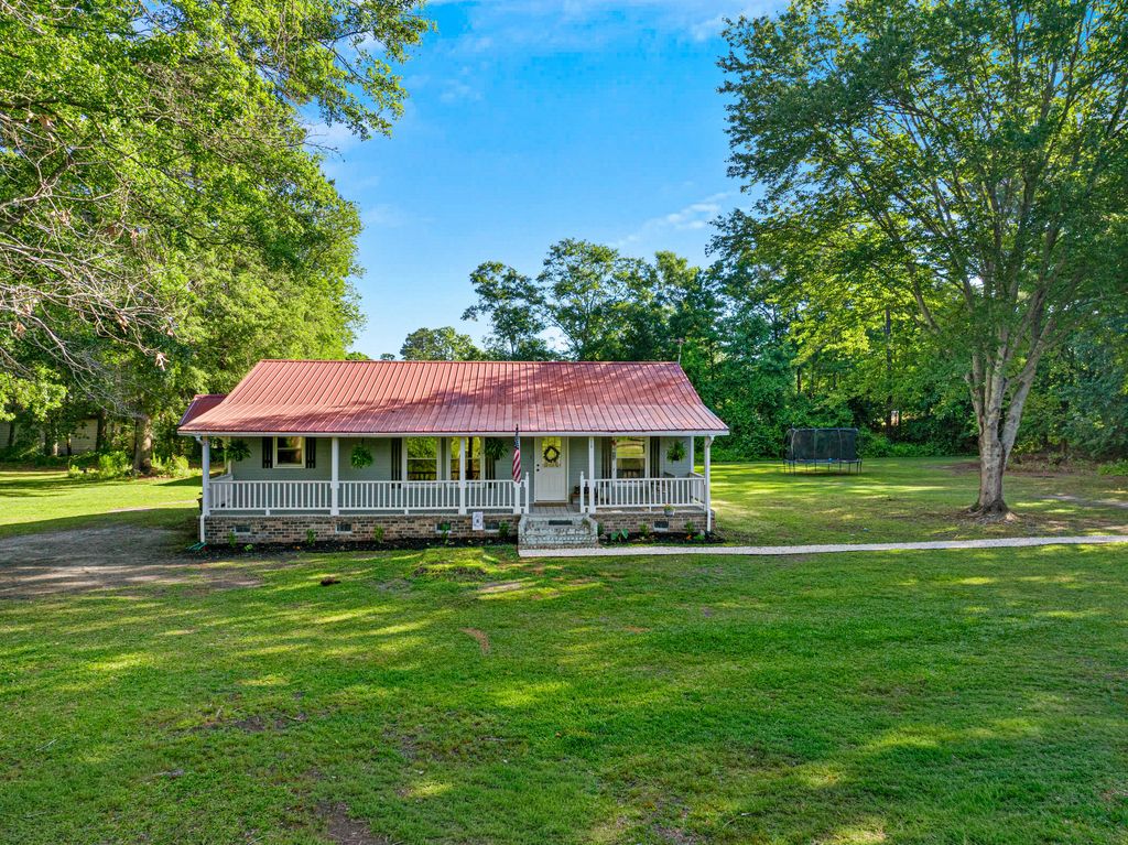 Photo of 119 Nyler Court, Moncks Corner, SC 29461 (MLS # 26012945)