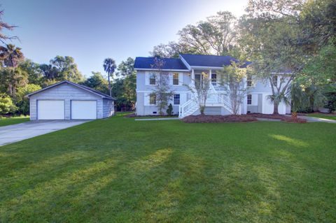 Photo of 32 32nd Avenue, Isle of Palms, SC 29451 (MLS # 26010629)