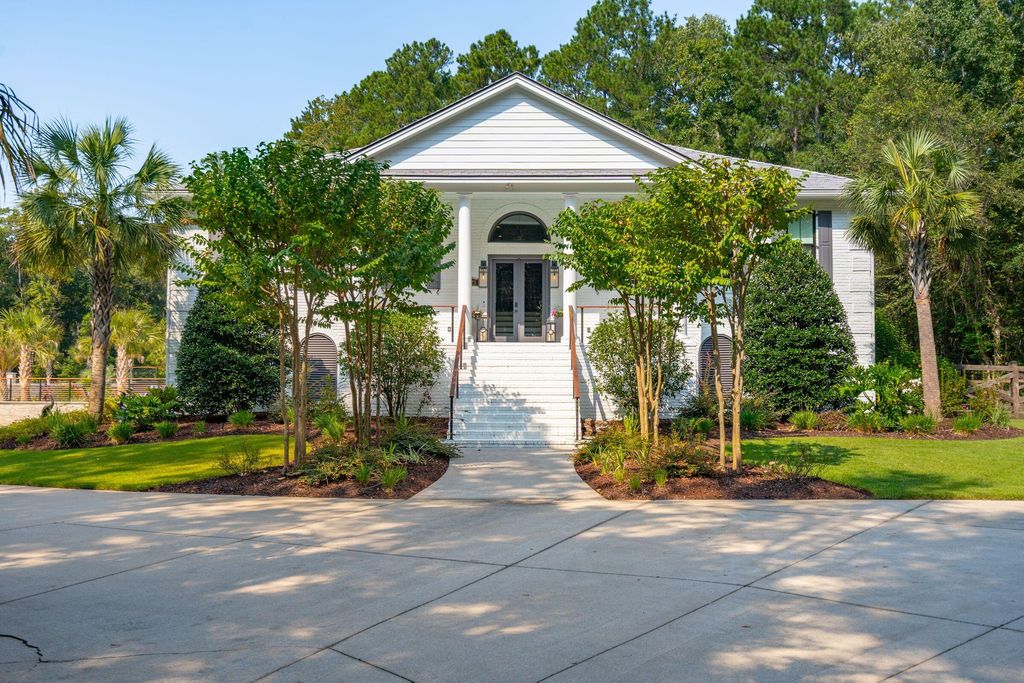Photo of 521 Cypress Point Drive, Summerville, SC 29486 (MLS # 25025288)
