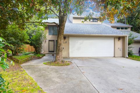 Photo of 18 Stallion Court, Charleston, SC 29407 (MLS # 25023059)