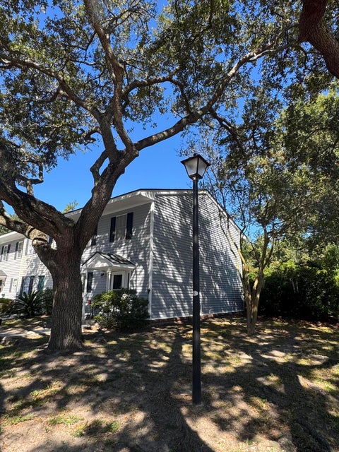 Photo of 152 Heritage Circle #H-9, Mount Pleasant, SC 29464 (MLS # 26026832)