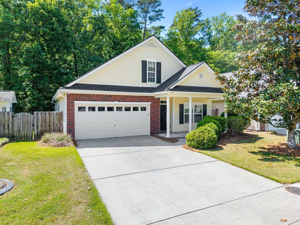 Photo of 111 Garden Grove Drive, Summerville, SC 29485 (MLS # 26010892)