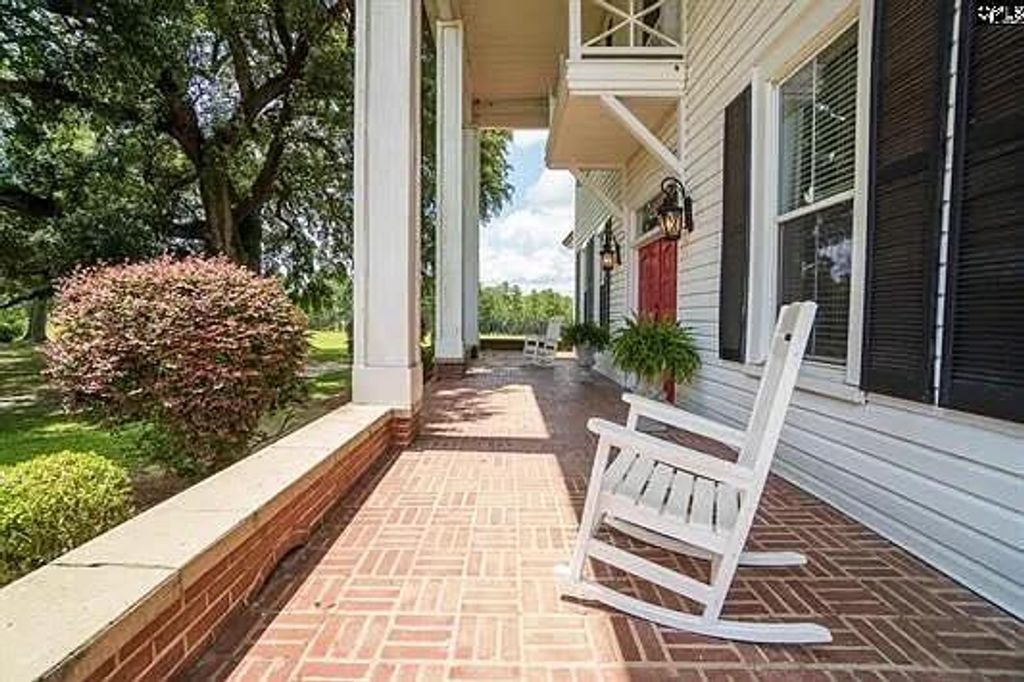 Photo of 596 Neeses Hwy Highway, Orangeburg, SC 29115 (MLS # 26001648)