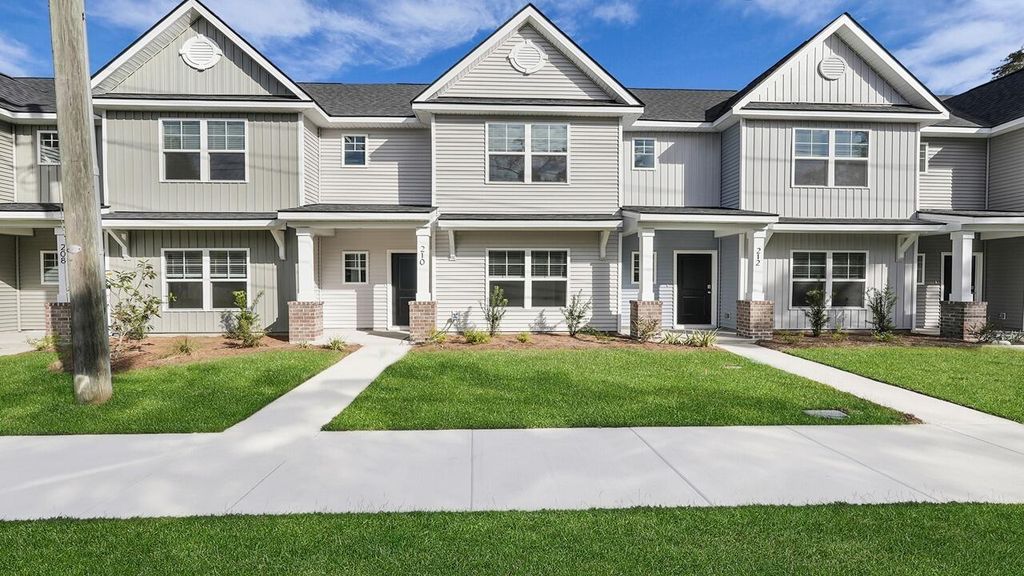 Photo of 210 Garbon Drive, Summerville, SC 29485 (MLS # 25025383)