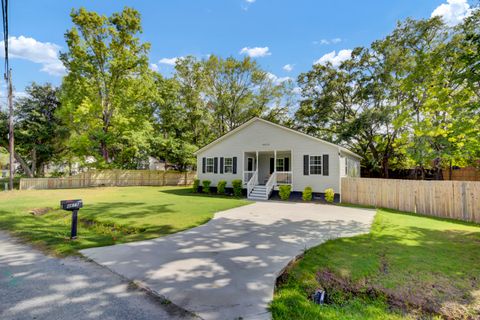 A home in North Charleston