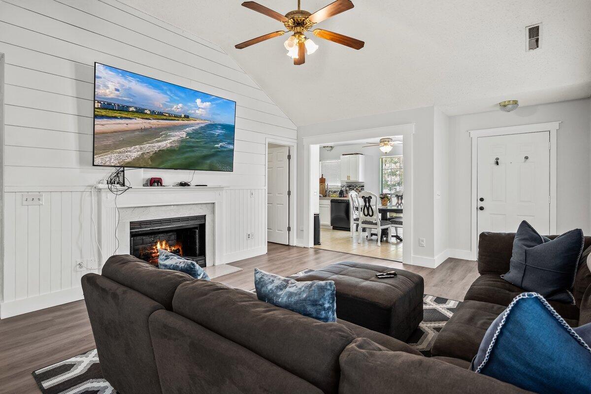 229 Hastings Drive Drive