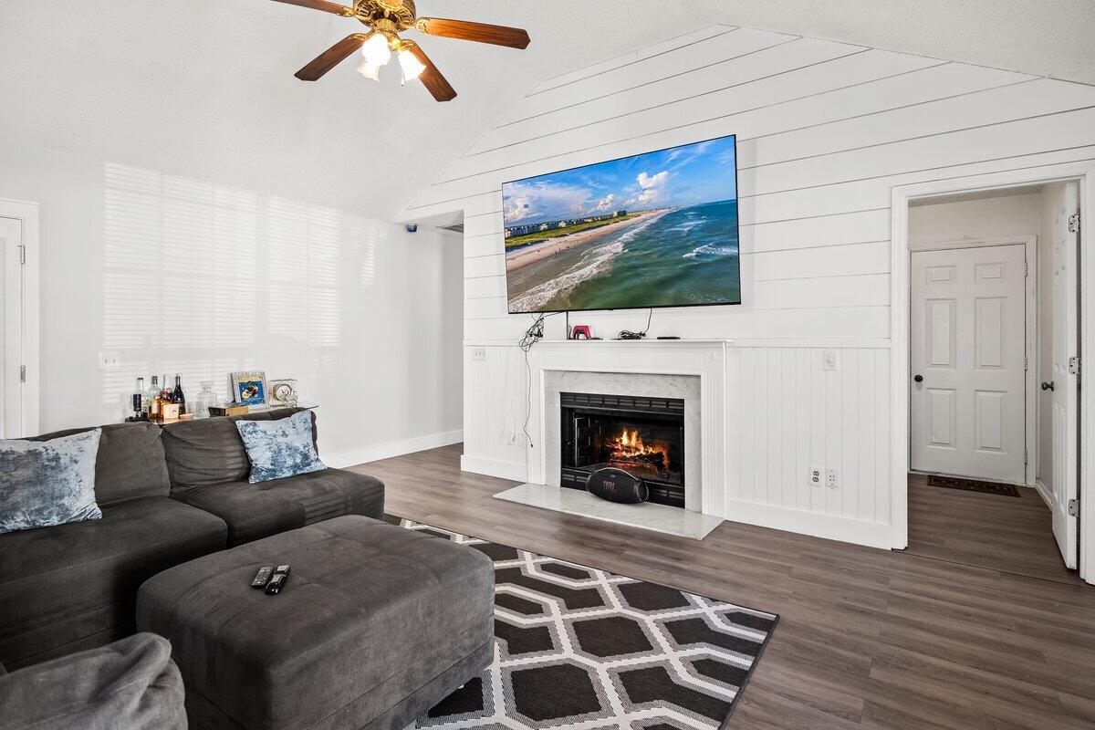 229 Hastings Drive Drive