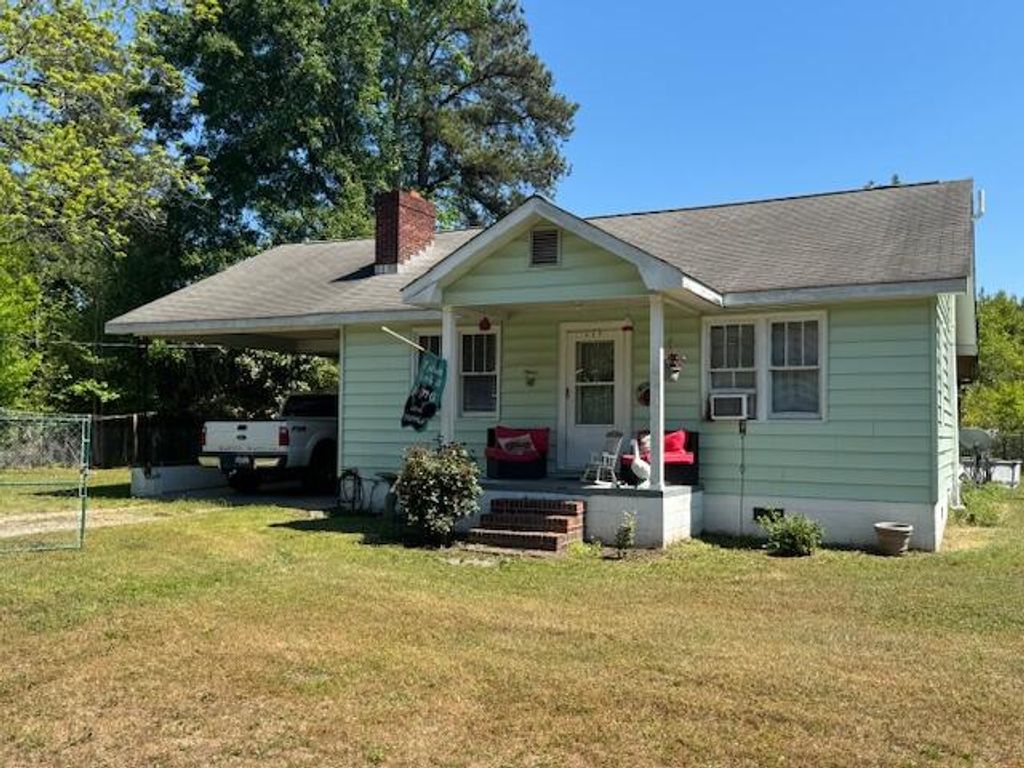 Photo of 117 Weatherford Road, Orangeburg, SC 29115 (MLS # 26010732)