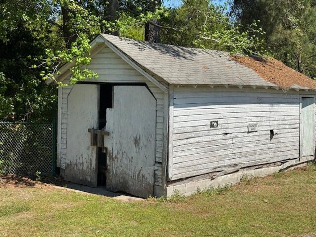 Photo of 117 Weatherford Road, Orangeburg, SC 29115 (MLS # 26010732)