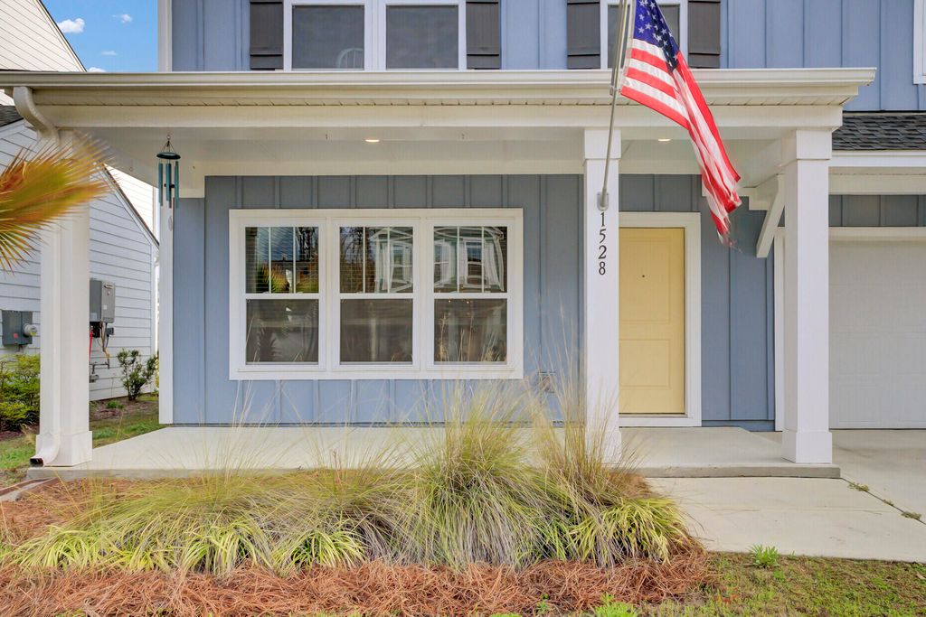 Photo of 1528 Homecoming Boulevard, Ravenel, SC 29470 (MLS # 26007185)