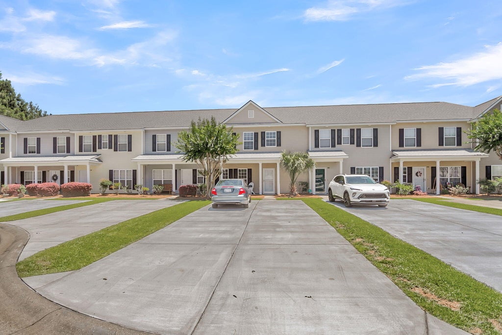 Photo of 134 Broad River Drive, Summerville, SC 29485 (MLS # 26016413)