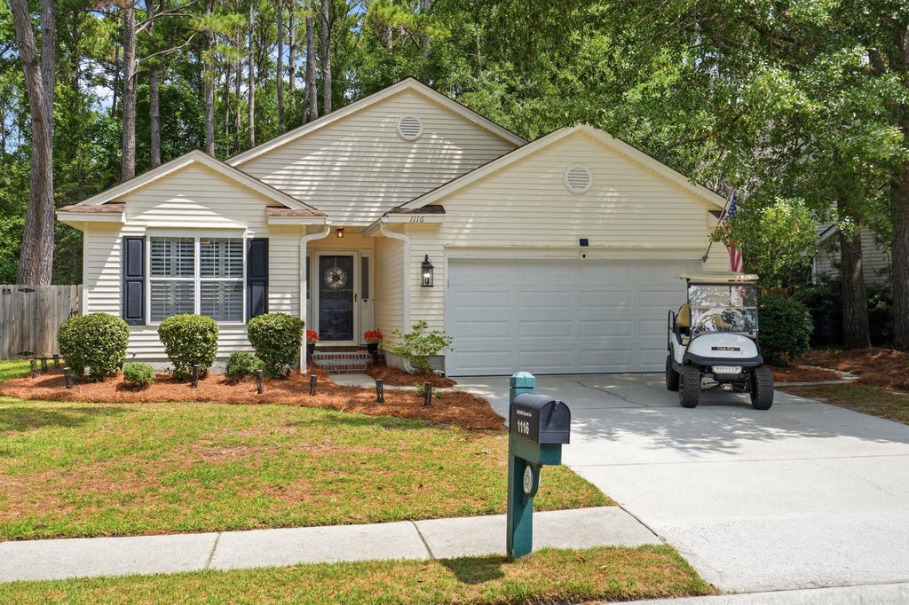 Photo of 1116 Old Course Lane, Mount Pleasant, SC 29466 (MLS # 26017055)