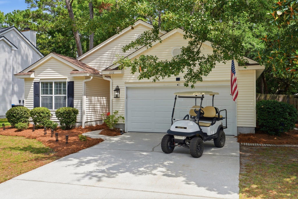 Photo of 1116 Old Course Lane, Mount Pleasant, SC 29466 (MLS # 26017055)