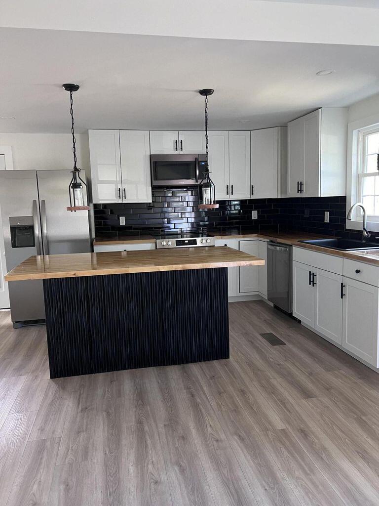 2636 S Allen Drive 2559 Accabee A & B