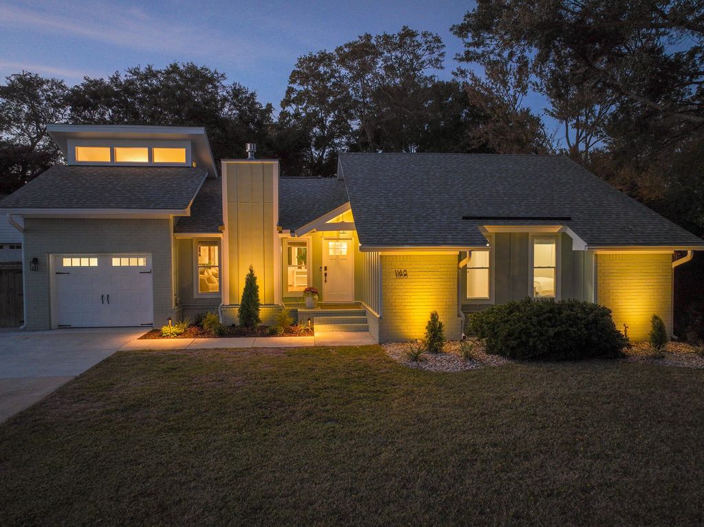 Photo of 1160 Island View Drive, Mount Pleasant, SC 29464 (MLS # 25028384)