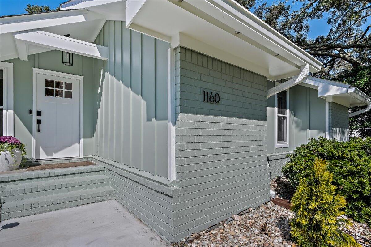 1160 Island View Drive