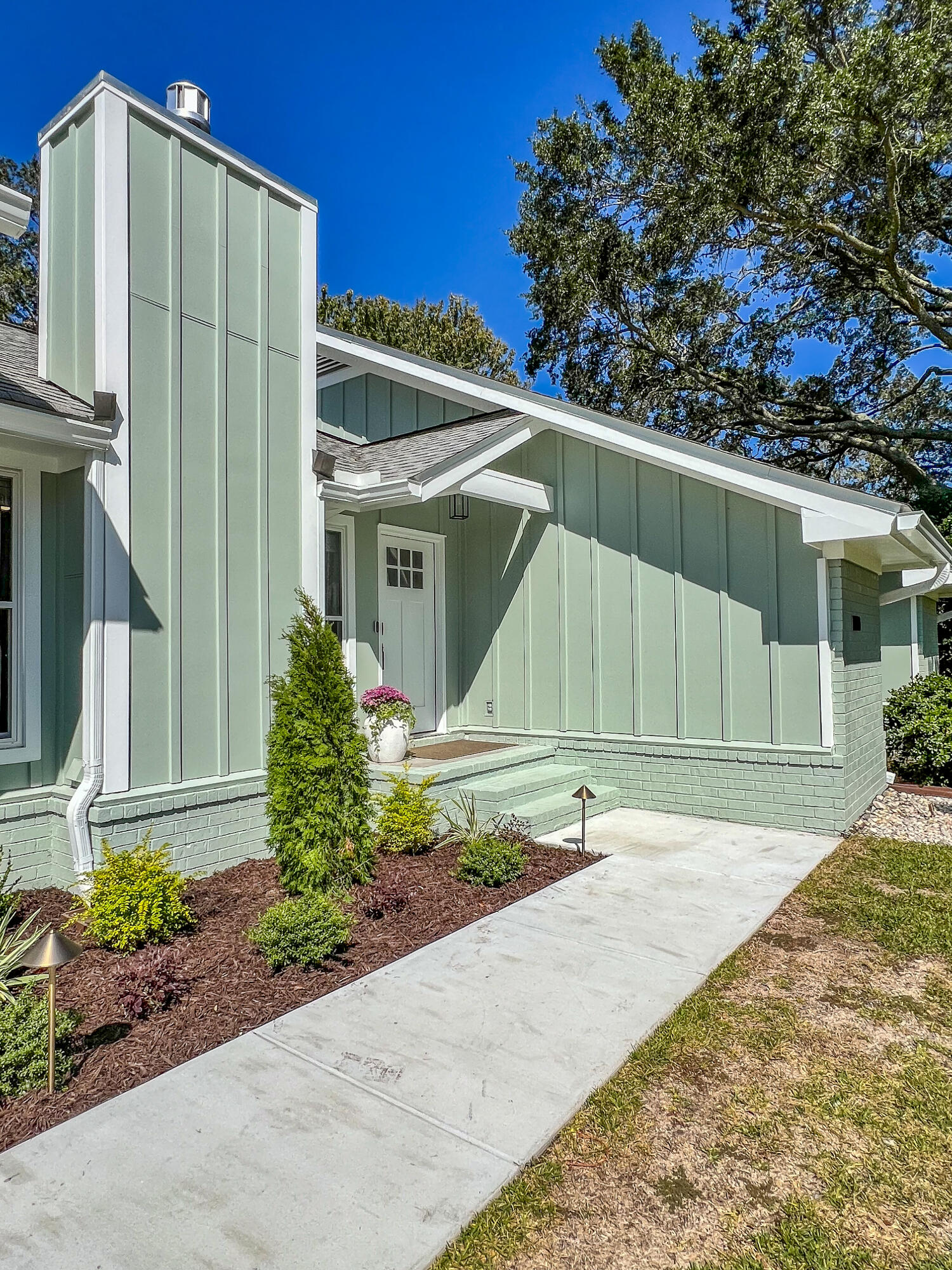 1160 Island View Drive