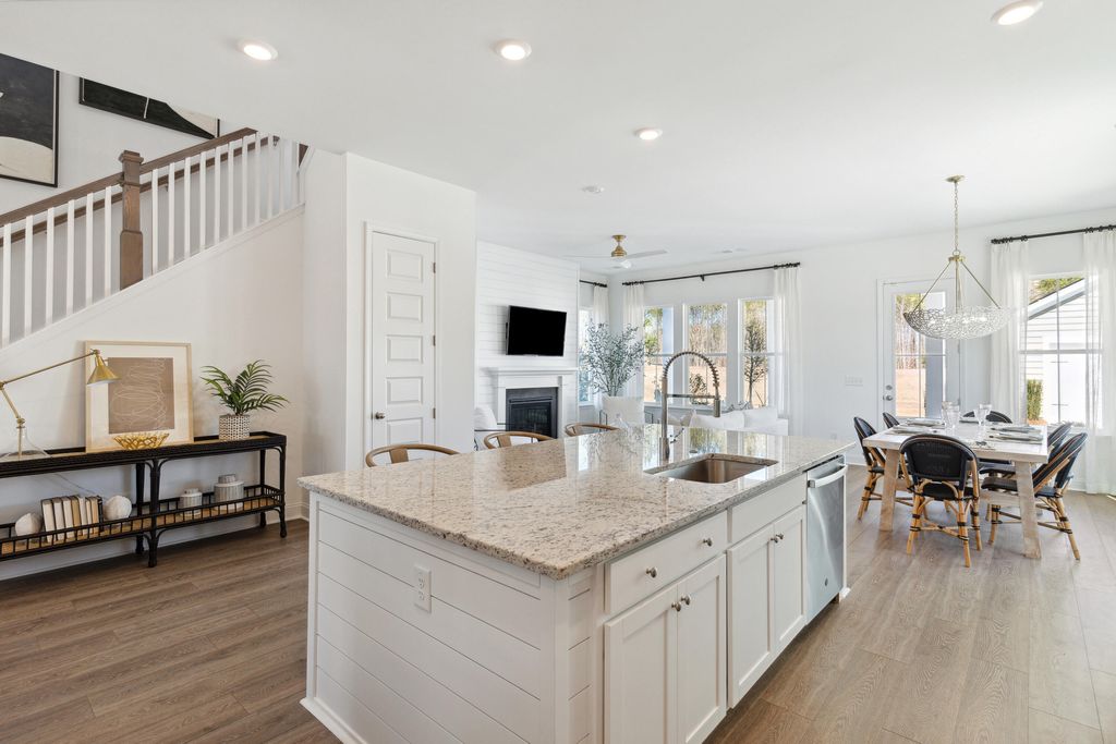 Photo of 1043 Adirondack Drive, Summerville, SC 29485 (MLS # 26009923)