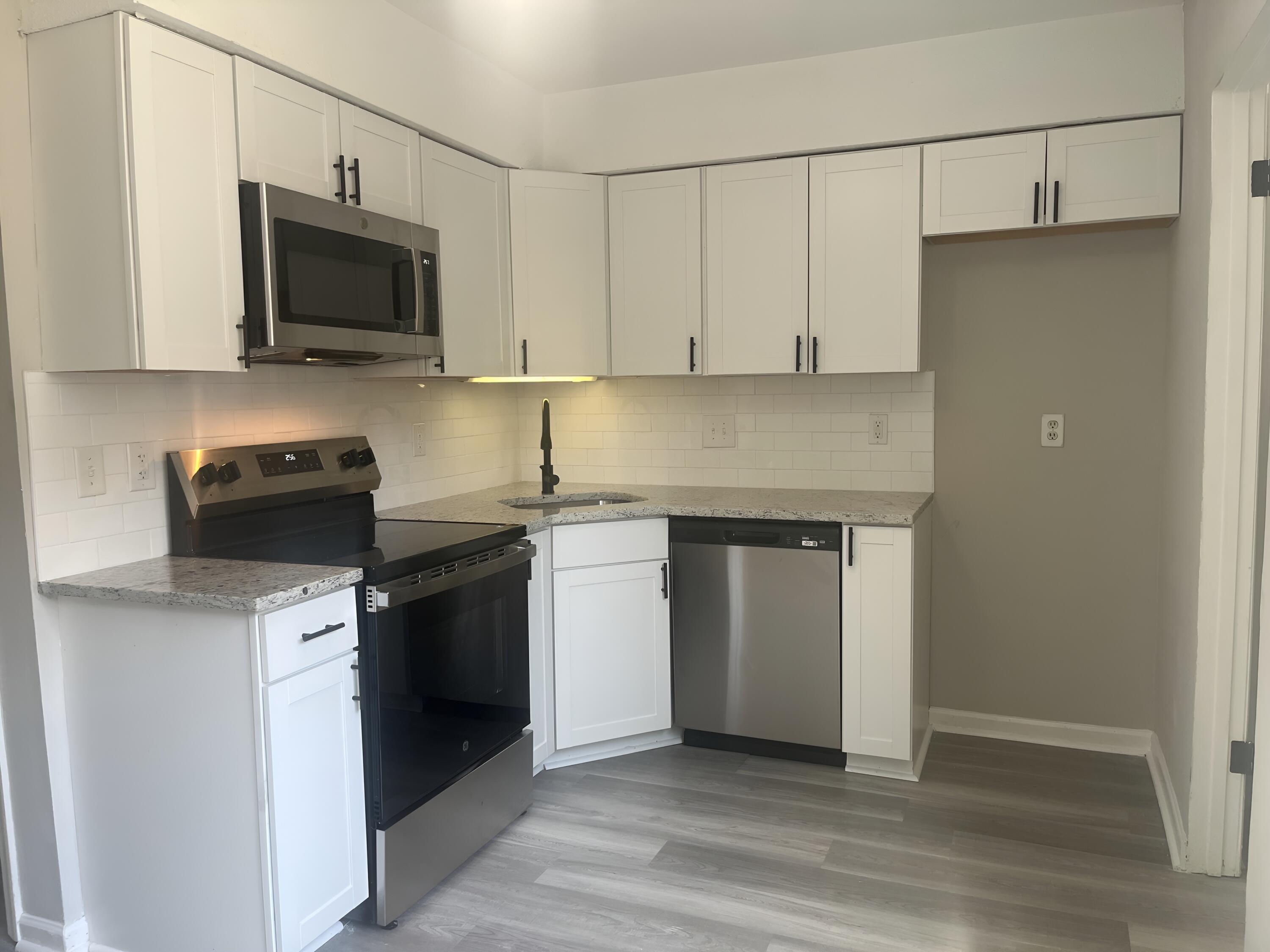 519 Parkdale Drive Apt J