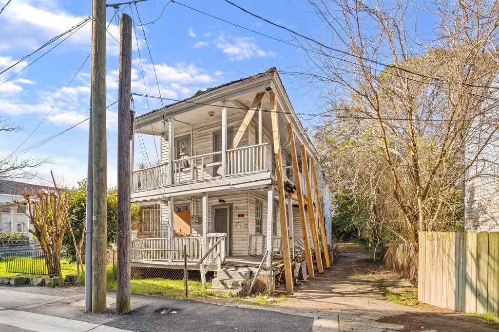 Photo of 6 Poinsett Street, Charleston, SC 29403 (MLS # 26005921)