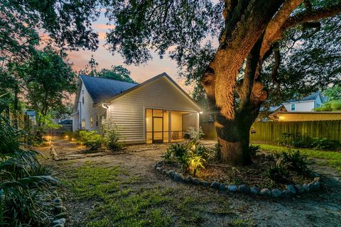 A home in North Charleston