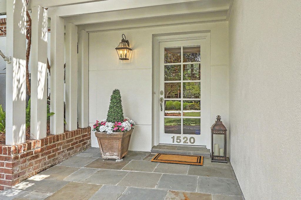 Photo of 1520 Fairway Drive, Charleston, SC 29412 (MLS # 26013826)