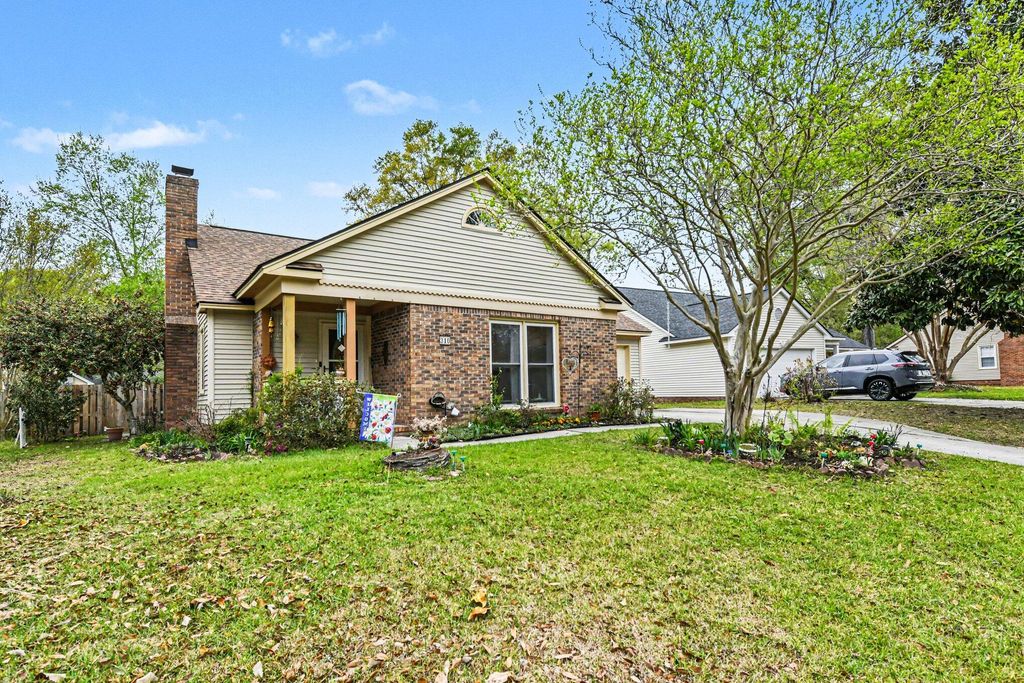 Photo of 310 Hamlet Road, Summerville, SC 29485 (MLS # 26008526)
