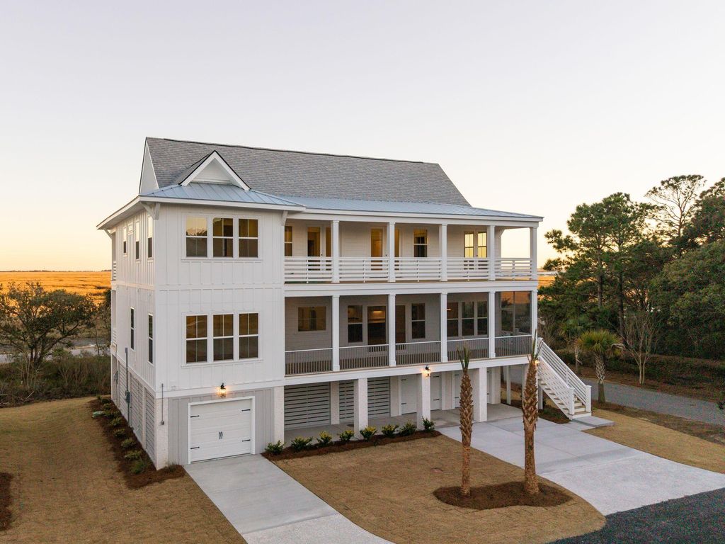 Photo of 1014 Capersview Court, Awendaw, SC 29429 (MLS # 25031439)